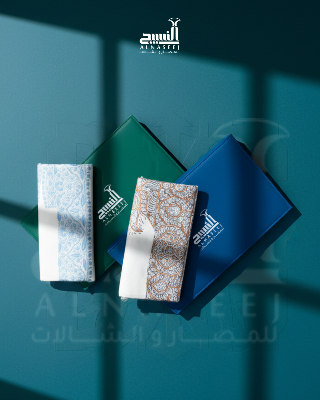 مصر الترمة الخاصة مع صندوق الجلد